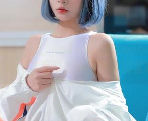 全套出击！玉汇 kokuhui的Leohex油光泳装，这绝对是一块争议的蛋糕
